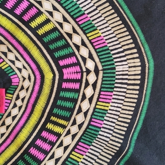 Body Central Aztec Design Crop Workout Top Size Small - Picture 4 of 5